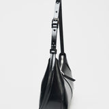 Crossbody kabelka v tvare polmesiaca
