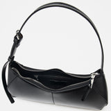 Crossbody kabelka v tvare polmesiaca