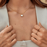 Astrid – Elegantní zlatý prsten s krystalem