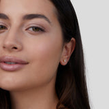 Livia – Elegantní květinové náušnice s perlami