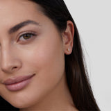Livia – Elegantní květinové náušnice s perlami