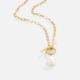 Zlatý náhrdelník Eva s jemným detailom